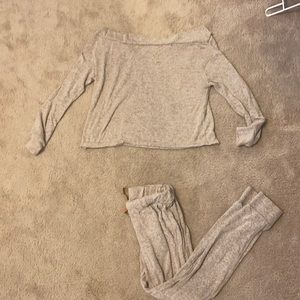 Matching set sweats and sweatshirt